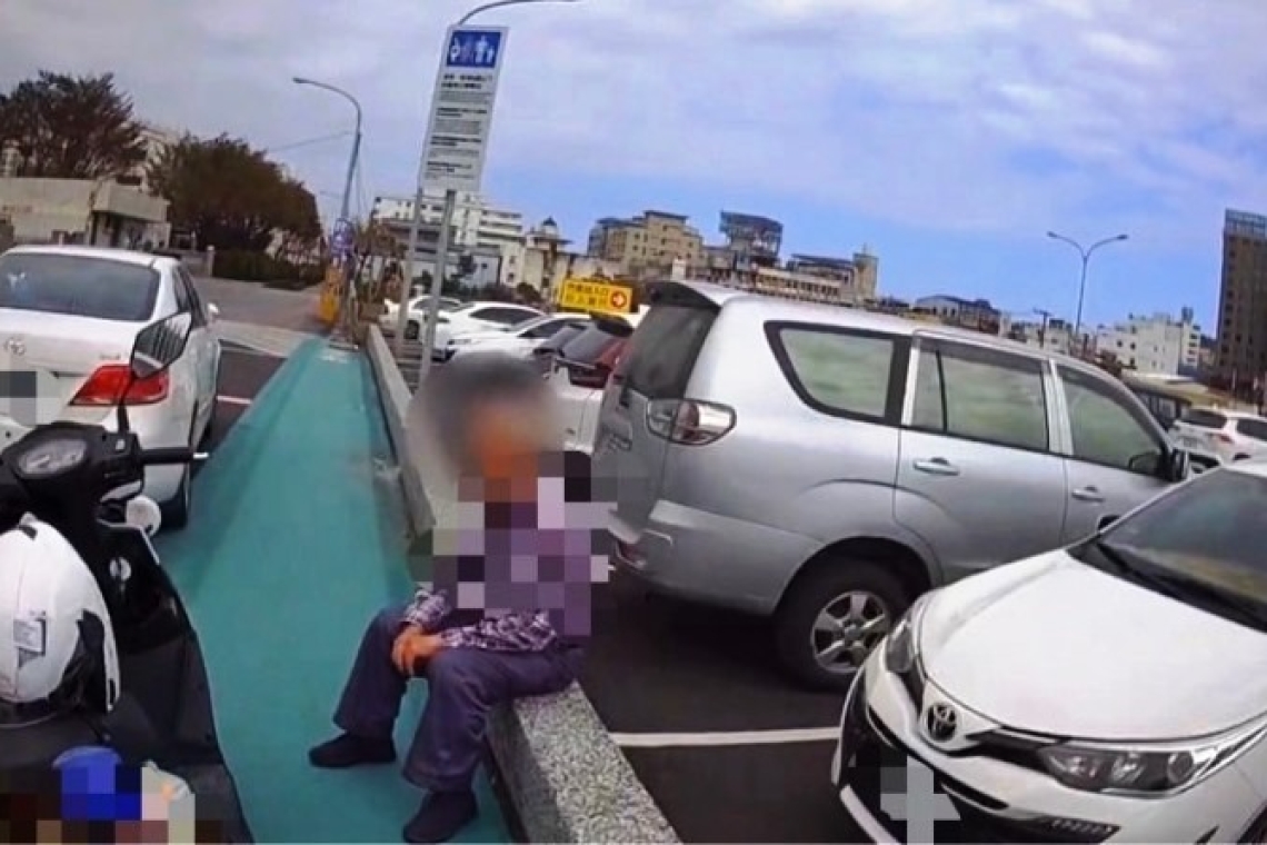 警協尋走失老翁助團圓