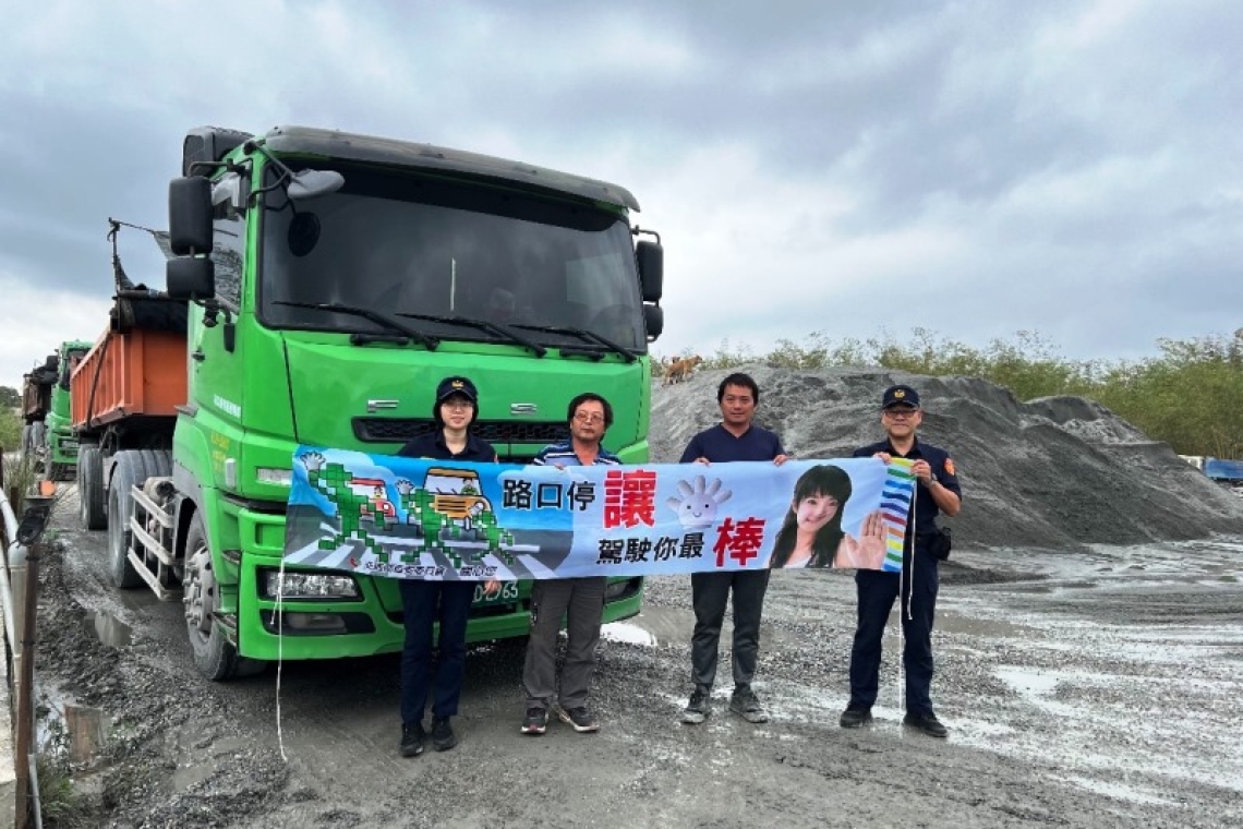 大型車確保道路安全∕警方將加強執法
