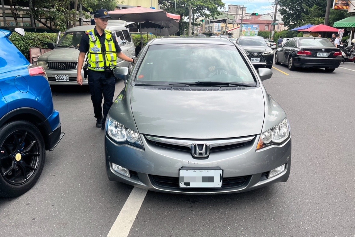 導正萬丹違停亂象，警方剛柔並濟