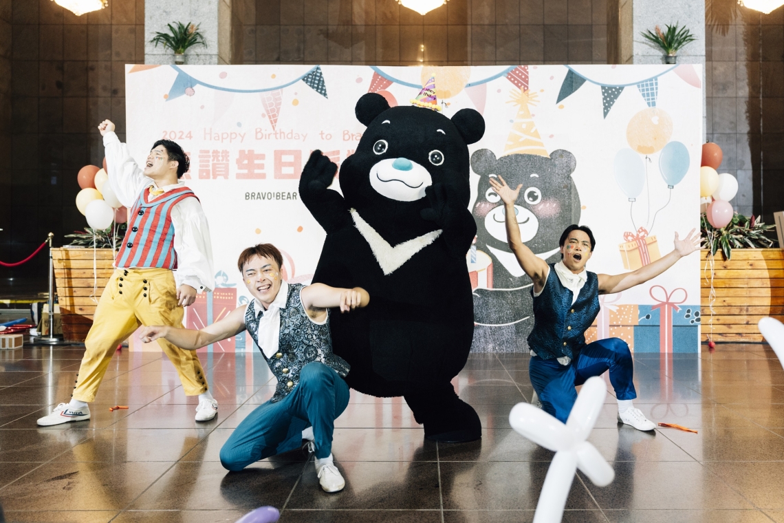 熊讚生日派對 x 8/17登場！  闖關打卡送限定好禮、「馬戲之門」與大小朋友同樂