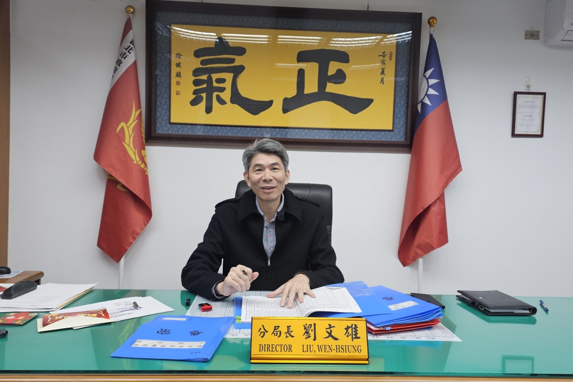 三峽警分局攜手慈善團體 春節前夕送暖弱勢家庭