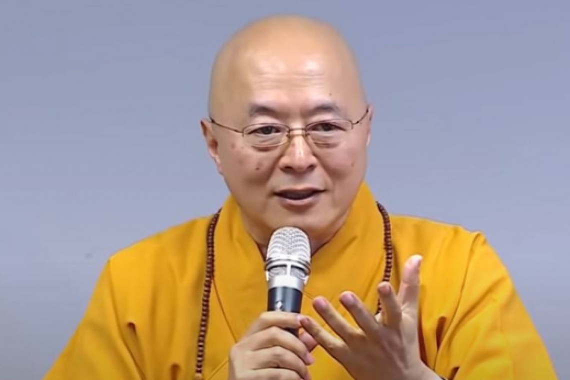 讓父母讚美一句，勝過拿錢到處消災，因為父母的讚美，就是最大的祝福。真心孝養父母必得「富」，誠心恭敬師長定得「貴」。