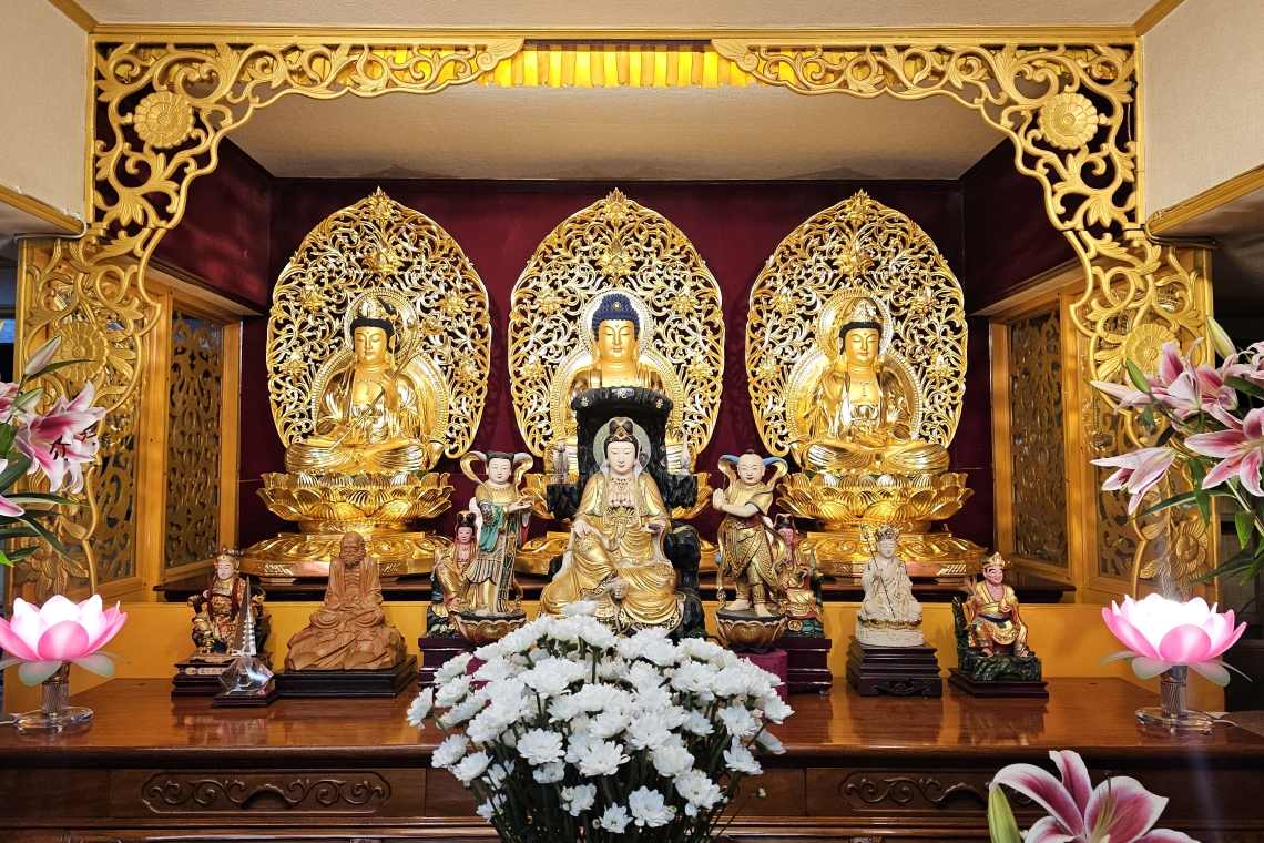 三重龍峰堂 誦經•共修•教學•回向