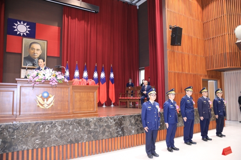 中市警察局分局長及交通警察大隊長交接.jpg