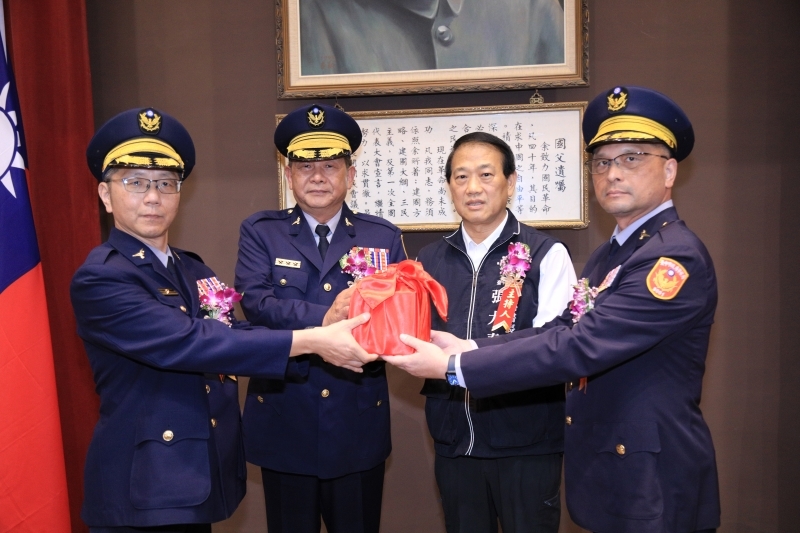 霧峰分局分局長廖誌銘右1.jpg